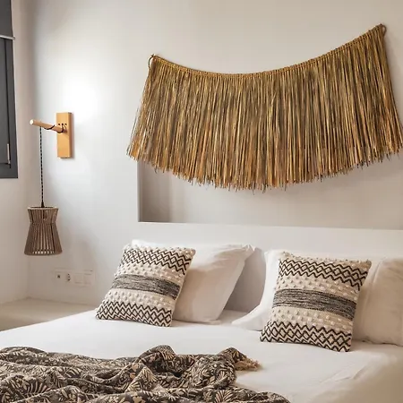 Alonia アパートホテル