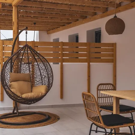 Alonia アパートホテル 4*