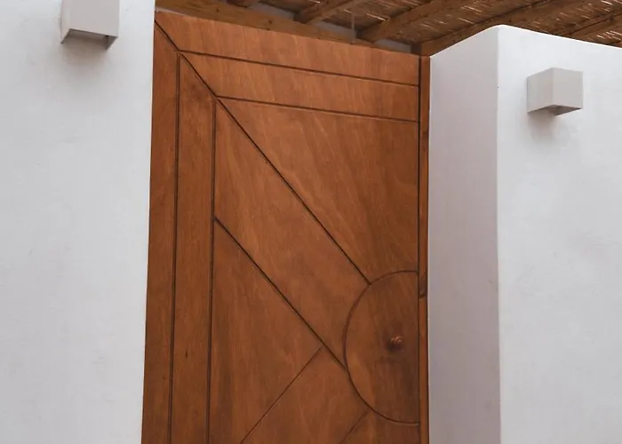 Alonia アパートホテル 4*